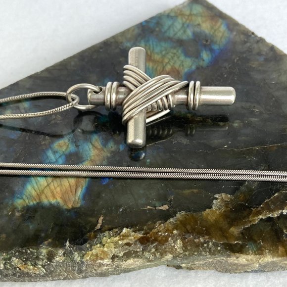 Sterling Silver 925 ZINA 2" Heavy Shrouded Cross Pendant Necklace 24" Chain 39g - Picture 11 of 16